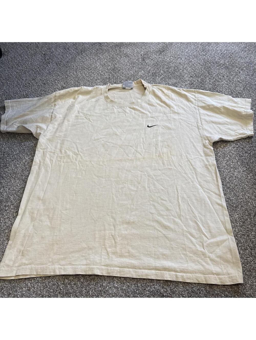 Nike Men's Cream and White Tshirt